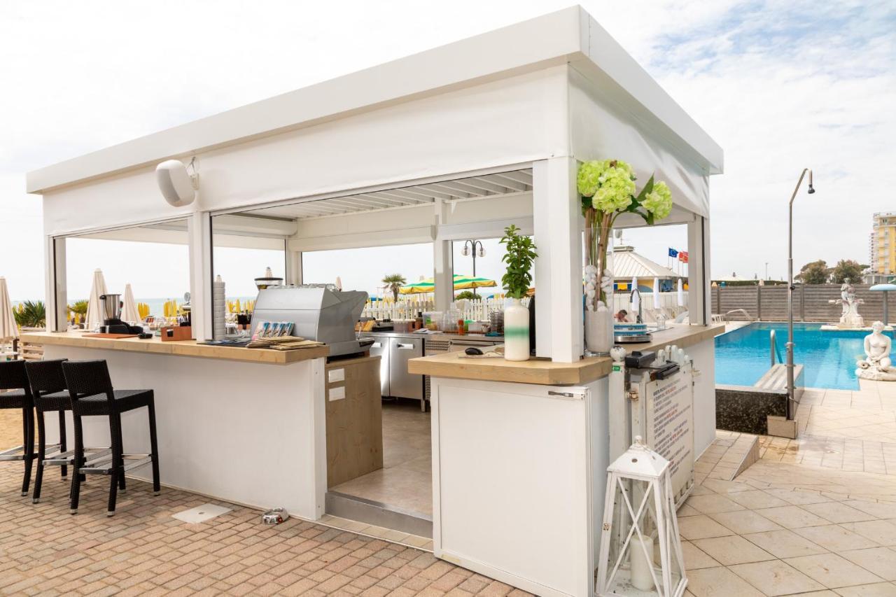 Hotel Carlton Lido di Jesolo Exterior photo