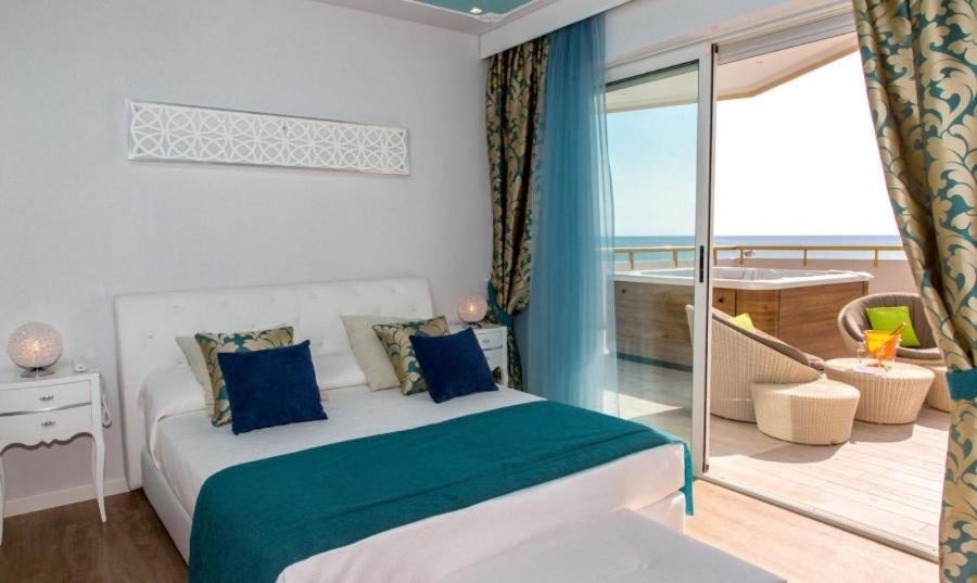 Hotel Carlton Lido di Jesolo Exterior photo